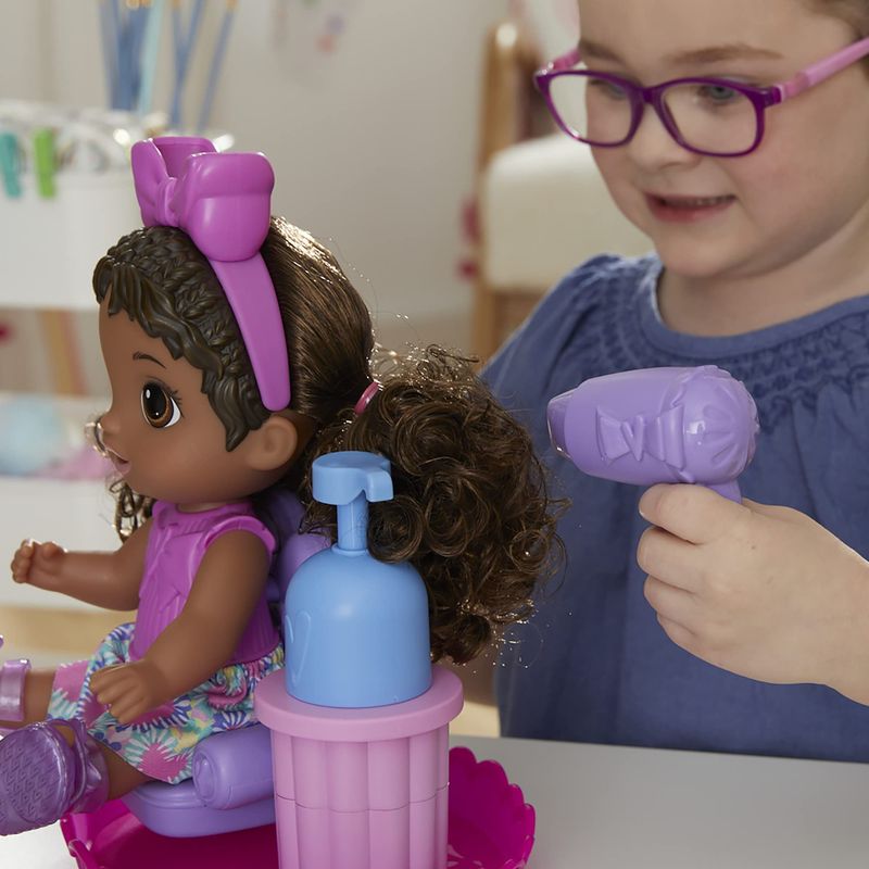 Boneca Baby Alive Sudsy Styling Loira Salão de Beleza de Espuma Hasbro -  Fátima Criança