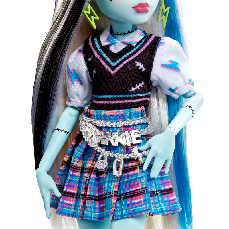 Mattel - Monster High - Boneca Monster High com guarda-roupa iridescente e  acessórios de moda surpresa ㅤ, Monster High