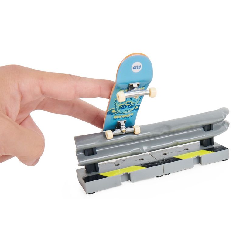 Tech deck kit 2 skate dedo com obstaculo e card zero sunny 2893