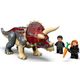 76950---LEGO-Jurassic-World---Emboscada-de-Triceratops-com-Caminhonete-4