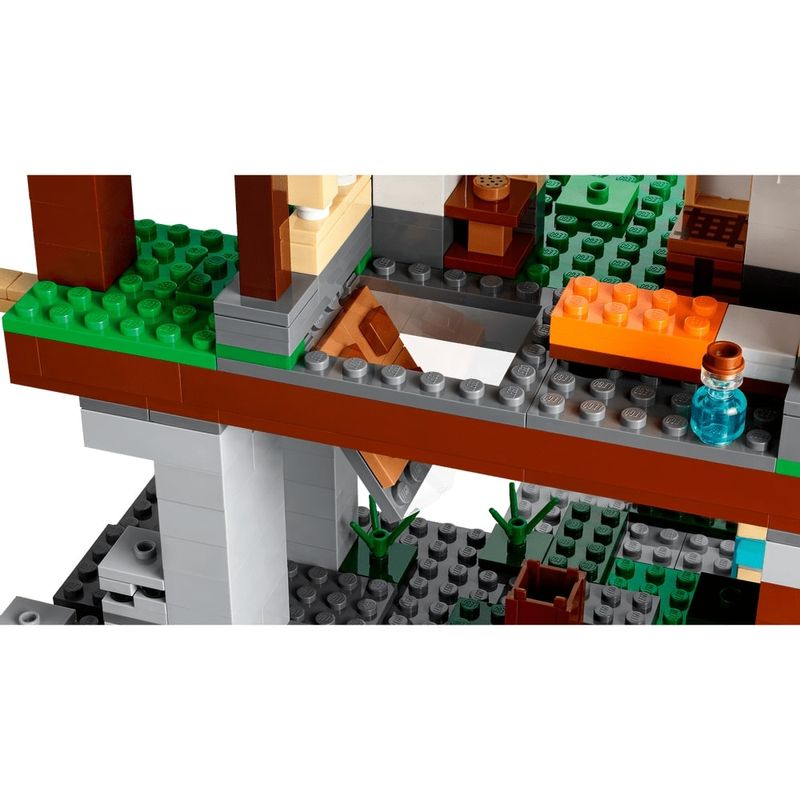 Os Campos De Treino Lego Minecraft - LEGO 21183 - Noy Brinquedos