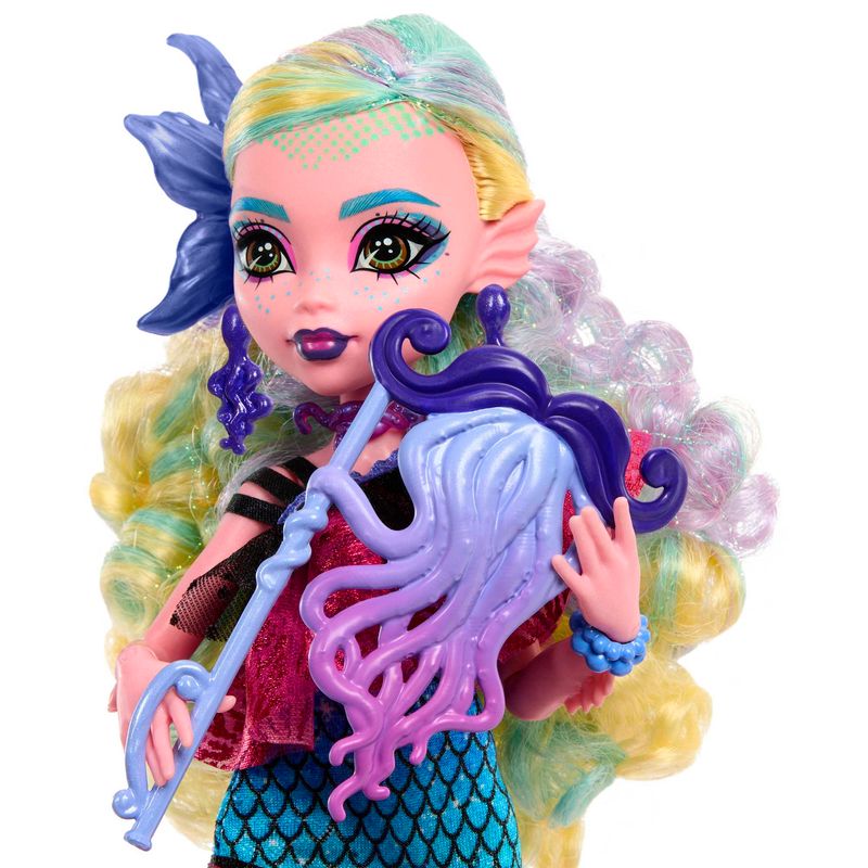 Monster High Doll, Lagoona Azul com Acessórios e Pet Piranha, Boneca M