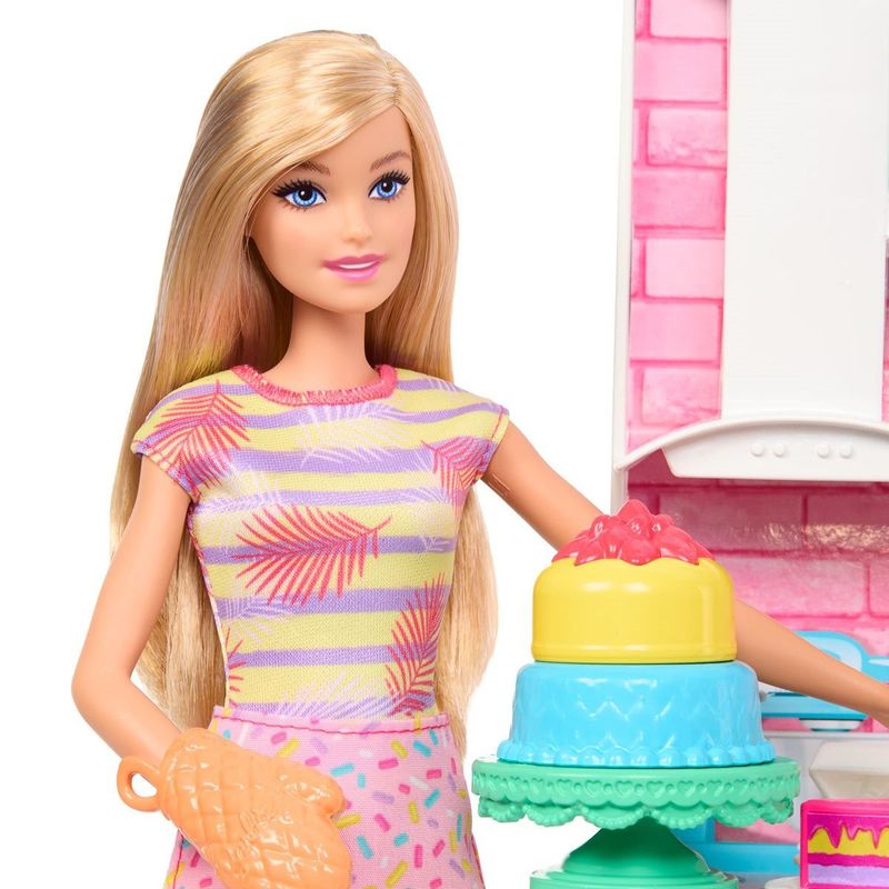 Bolo Barbie  Bolo barbie, Festa de aniversário da barbie, Bolo de  aniversário da barbie
